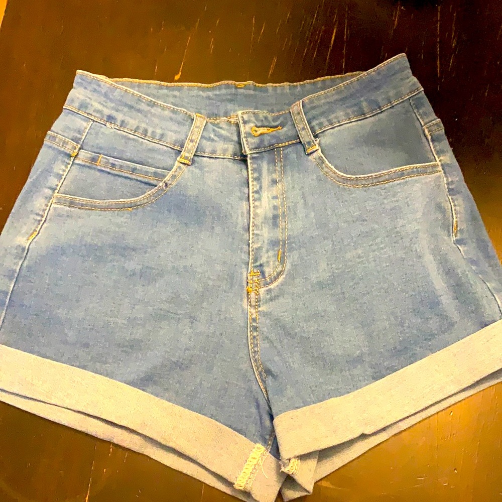 Vintage denim high waisted folded hem jean shorts